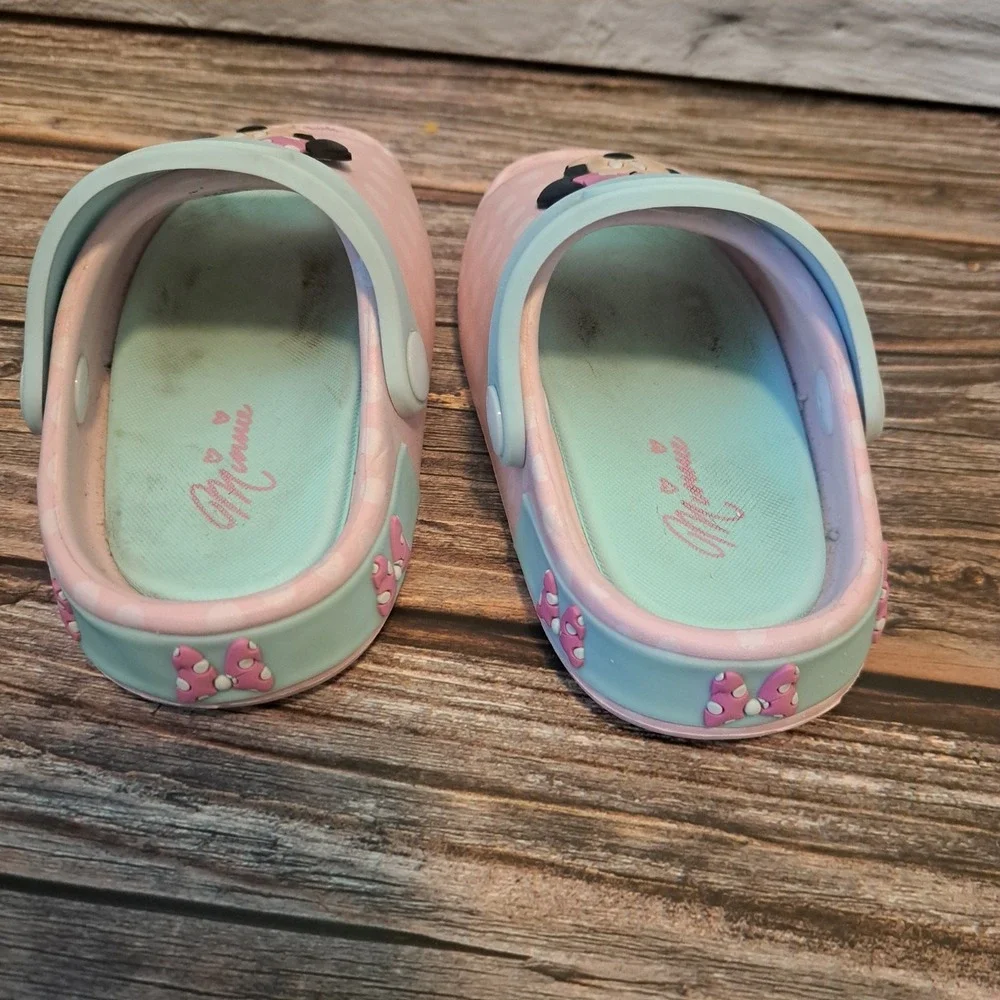 Disney Minnie Mouse Little girls size 6 slides sandals pink polka dots blie
